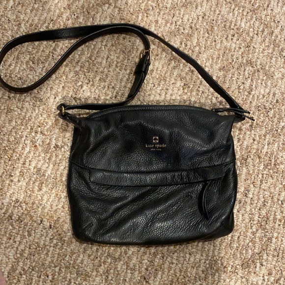 kate spade Handbags - Kate Spade pebble leather shoulder bag
